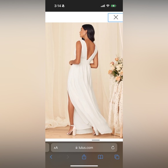 Beautiful white dress *only worn once!* - Picture 2 of 5